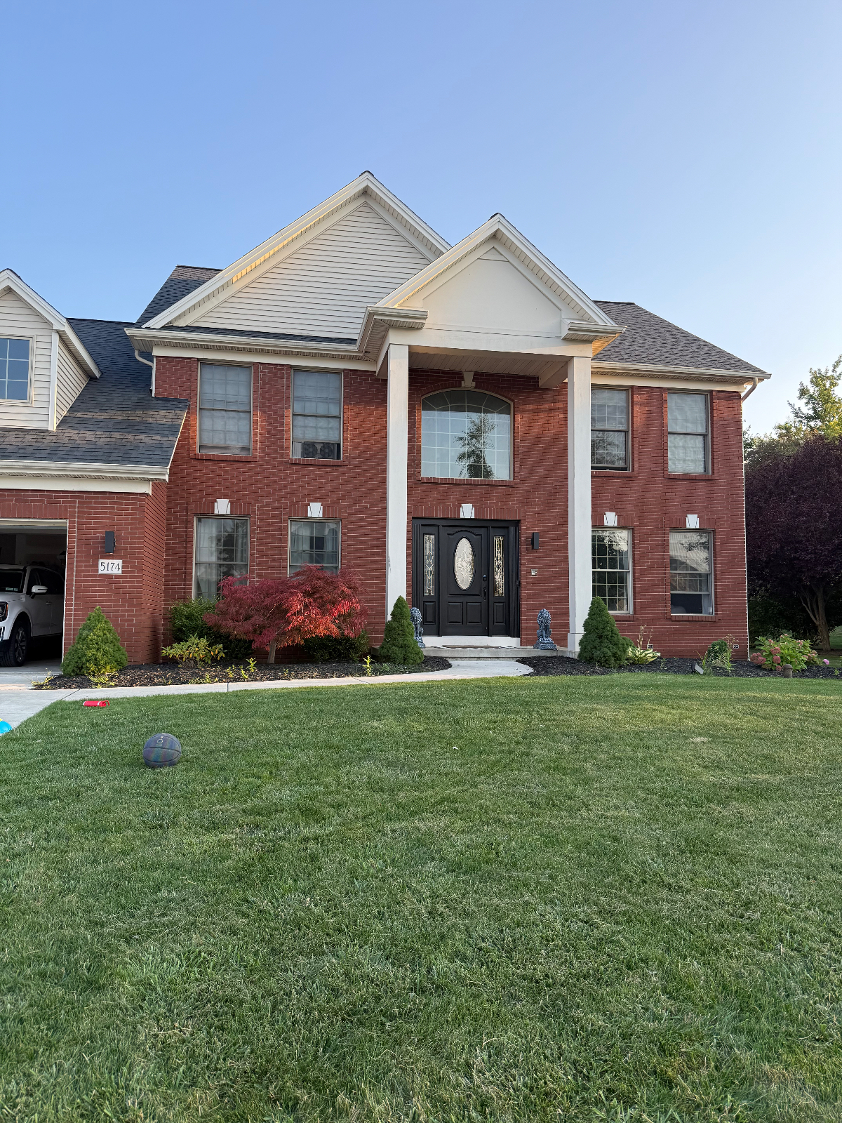 Large Home close to amenities - Photo 1