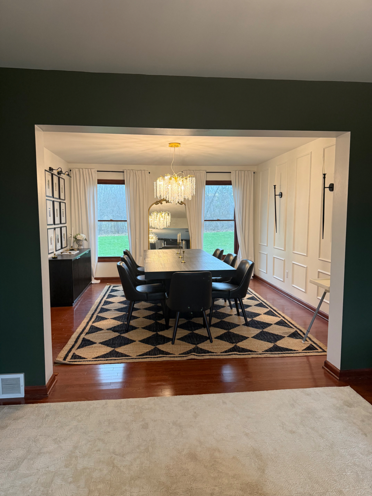 Large Home close to amenities - Photo 5