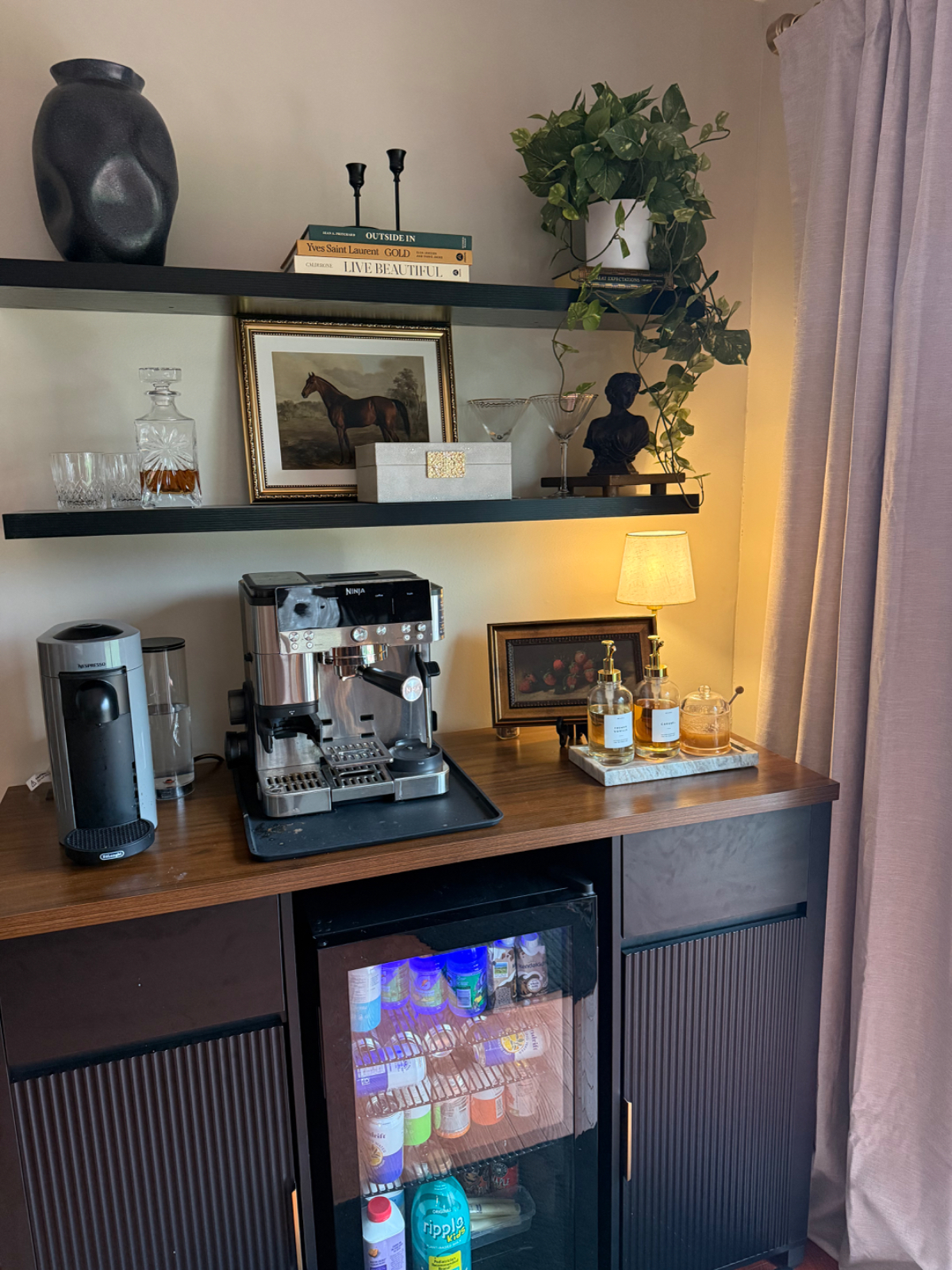 Large Home close to amenities - Photo 8