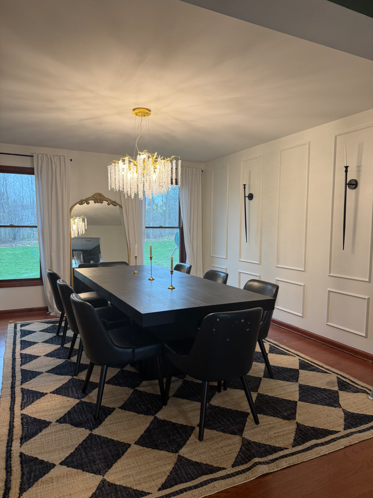 Large Home close to amenities - Photo 9