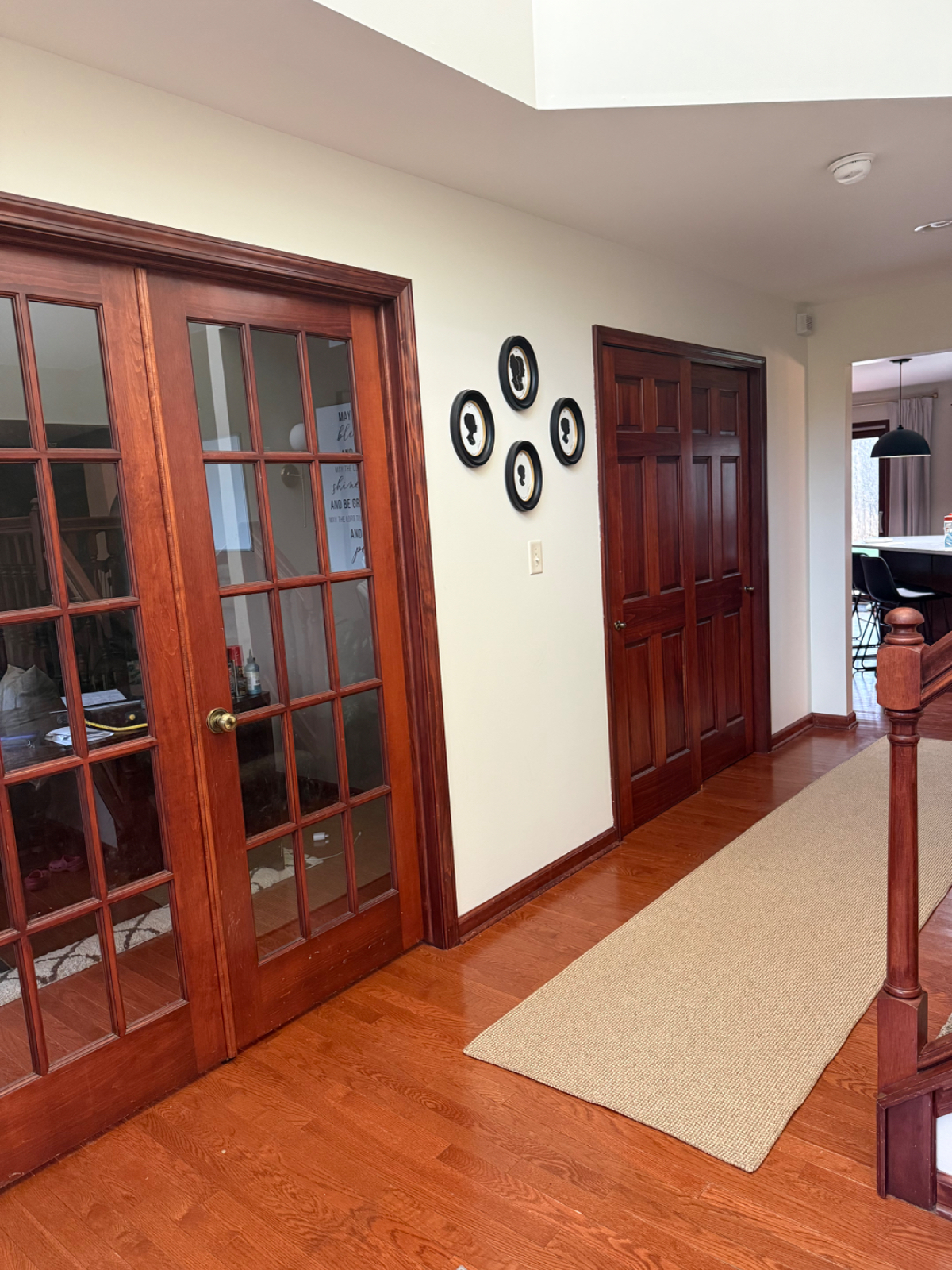 Large Home close to amenities - Photo 10