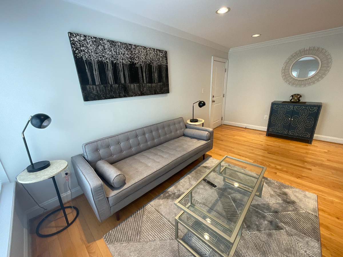 Modern 2 Bedroom 1 bathroom close to Howard U, Washington Hospital Center & Metro - Photo 5