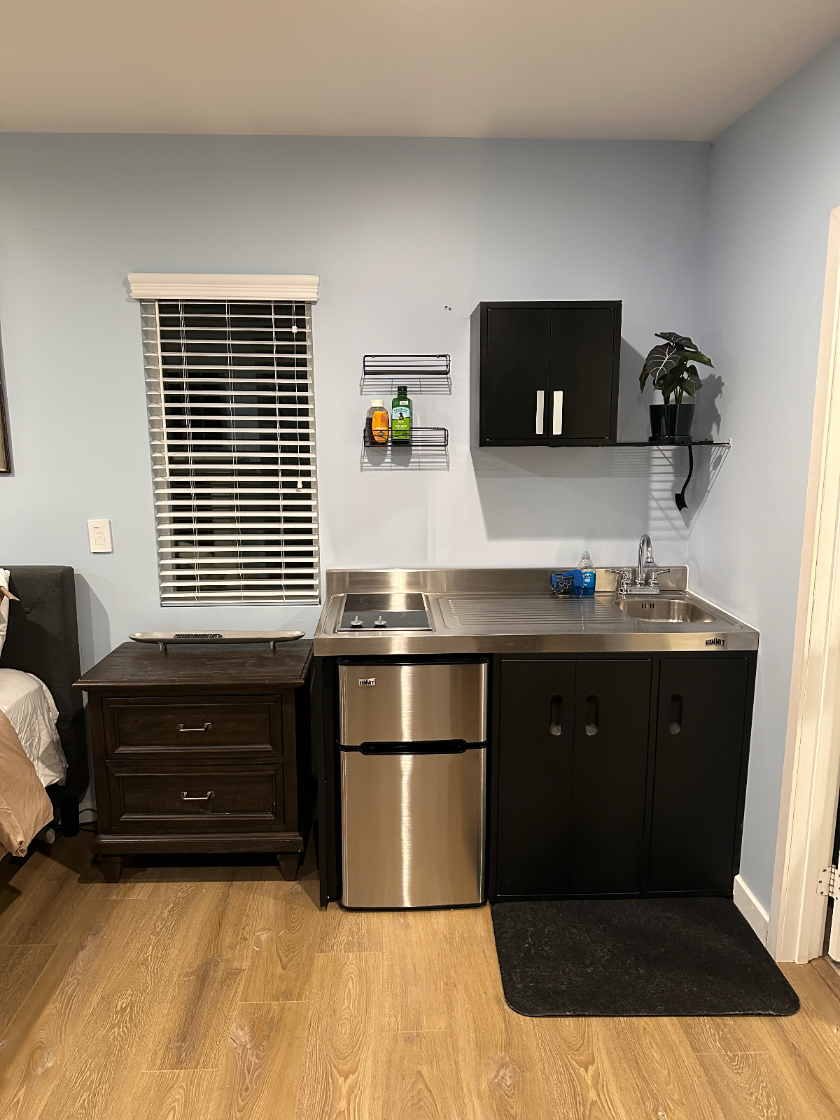 Brand-New, Fully Furnished Large Studio in Boyle Heights - Photo 4