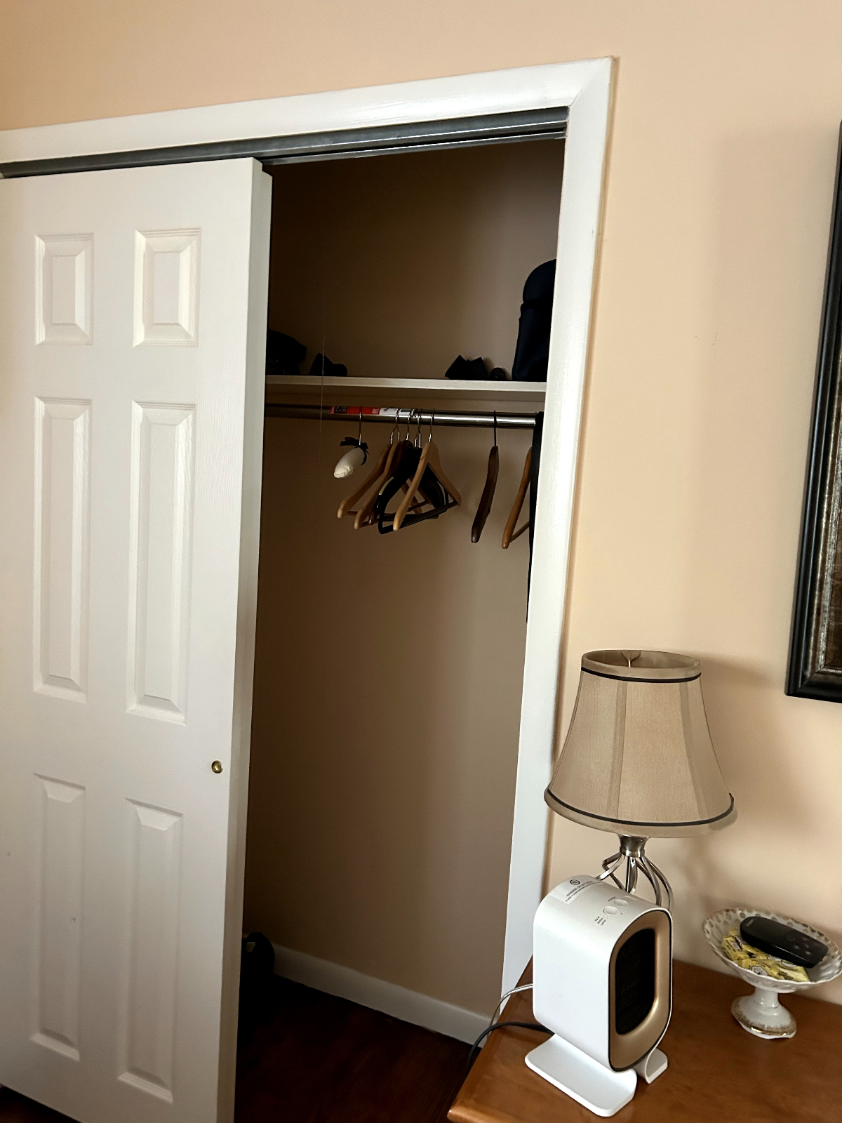 Charming, Convenient & Quiet Queensbury, NY Room - Perfect for Professionals ! - Photo 9