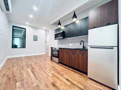 Prime Bedstuy Room, Washer & dryer, AC, 2Bath, 310 - Photo 2