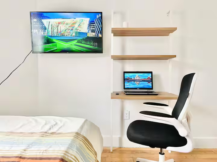 Bushwick HDTV Room, 19 min to Manhattan, 161 - Photo 1