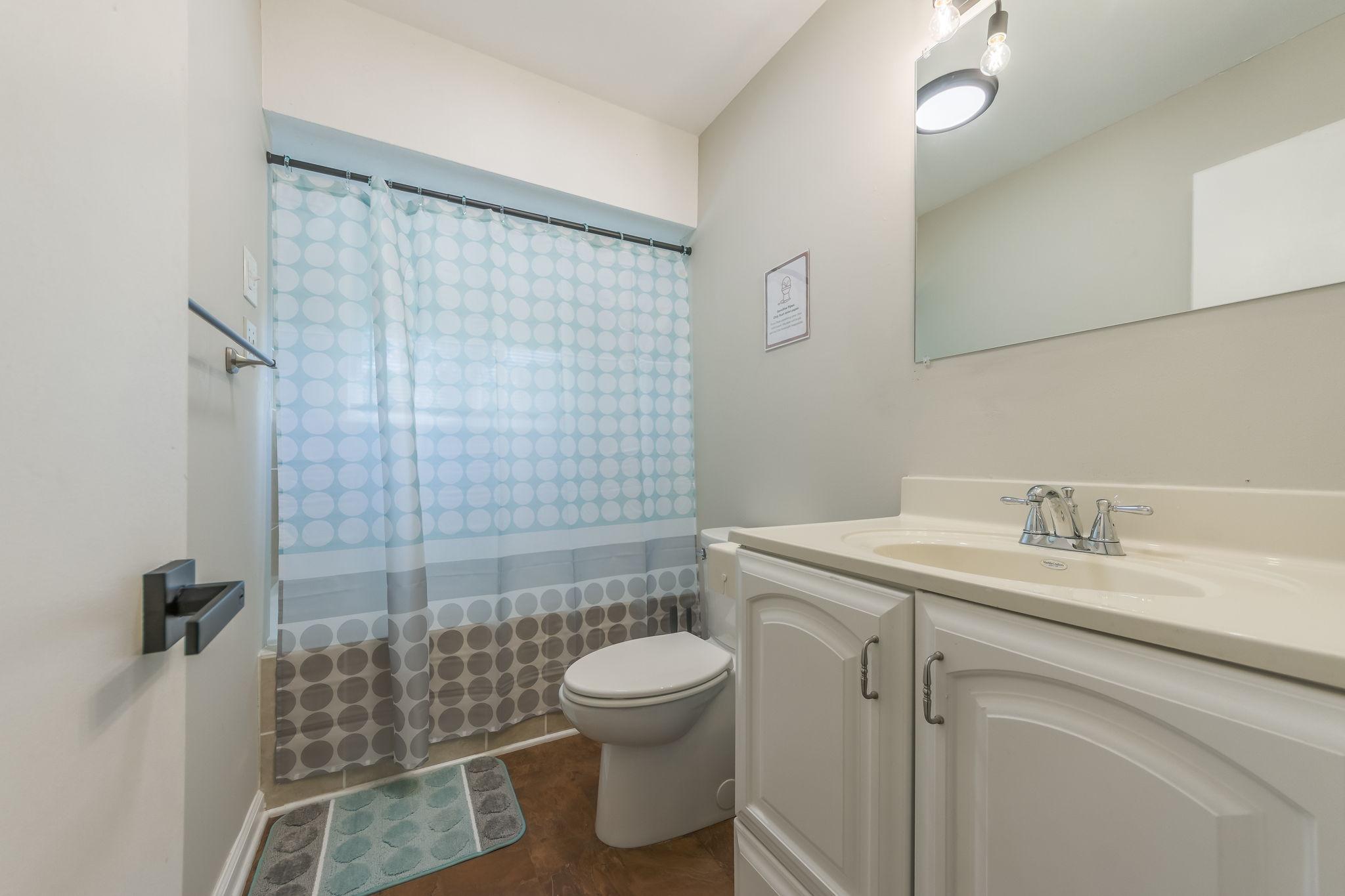 Discover this stylish home in Raytown, just minutes from 63rd St, Raytown Rd, major hospitals, emplo - Photo 8