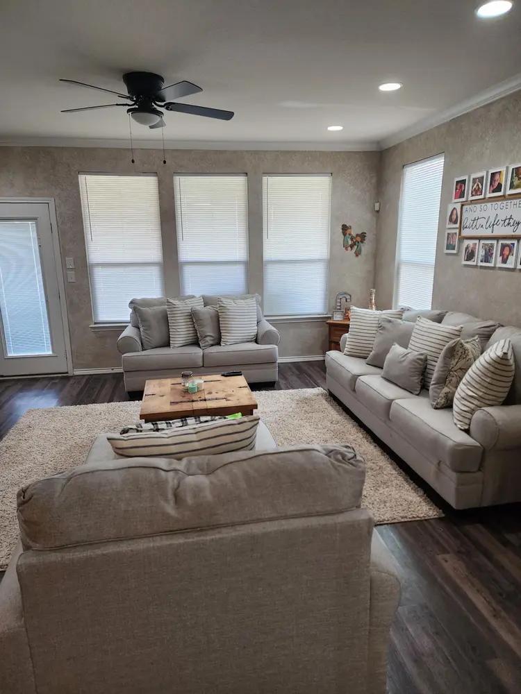 Converse House with Living room. Beautiful & comfortable - Photo 1