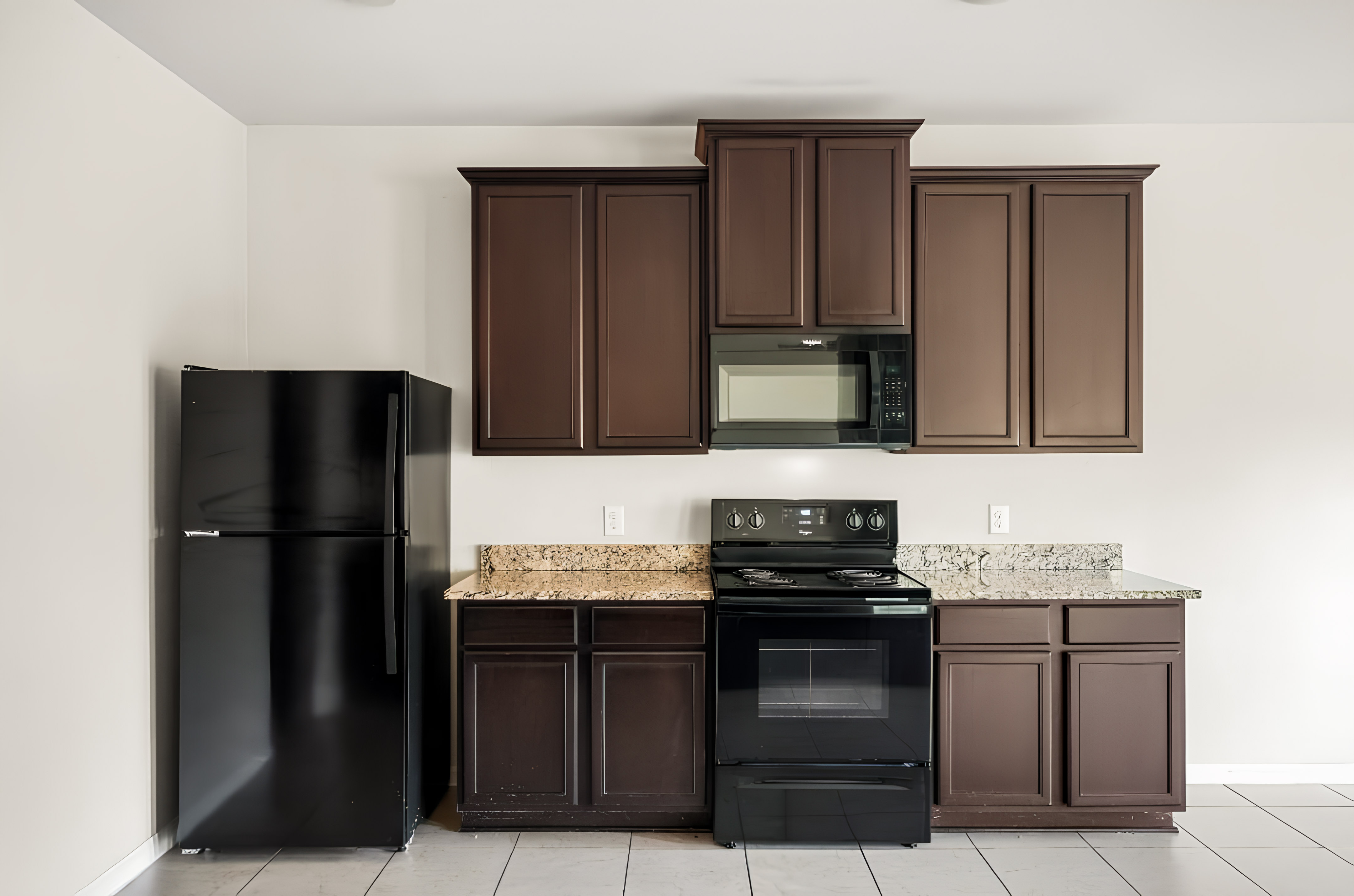 New Spacious Room in Manor, TX! Beautiful Furnished Rooms | Near Tesla, Amazon, Samsung Taylor | All - Photo 1