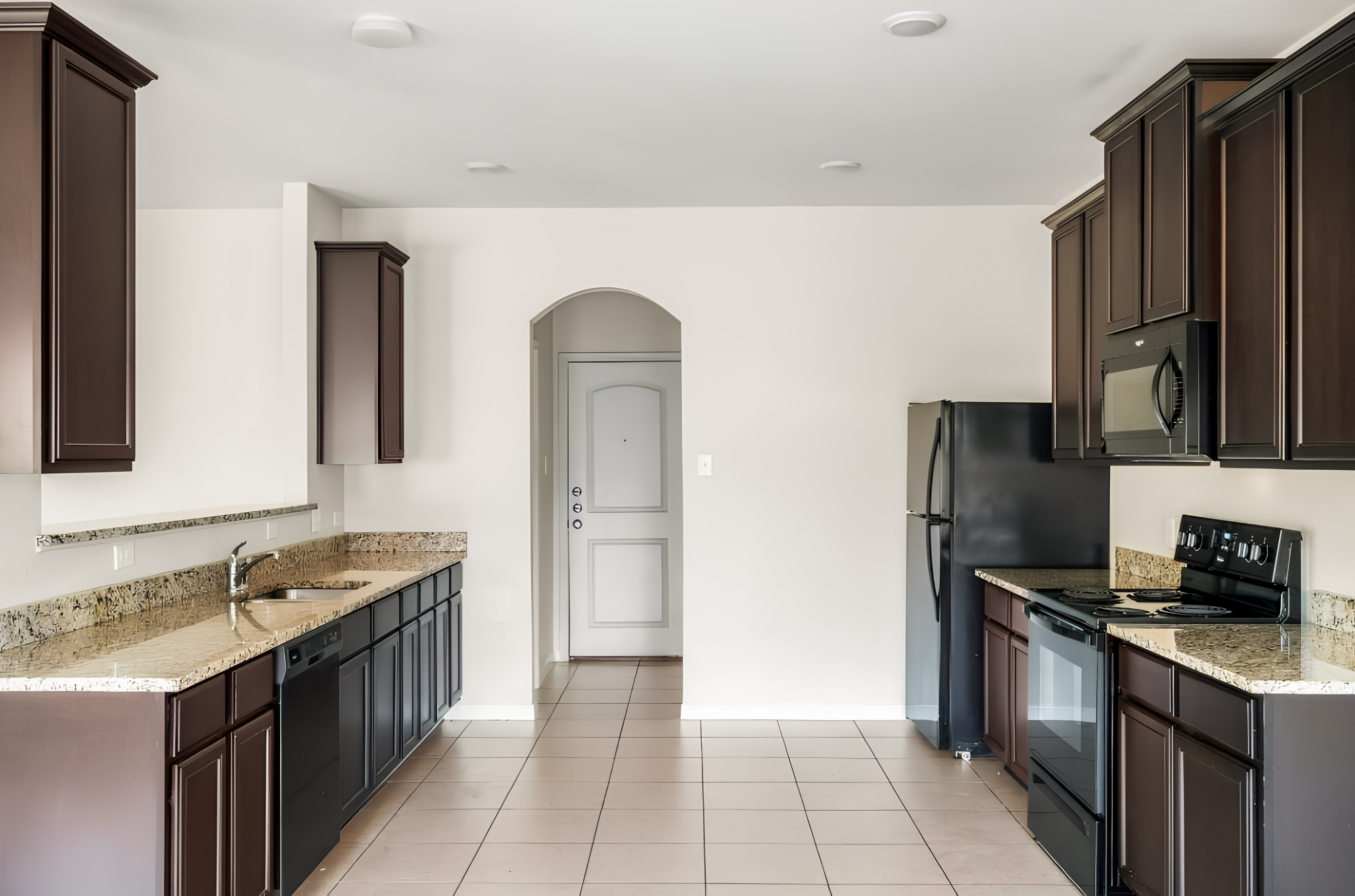 New Spacious Room in Manor, TX! Beautiful Furnished Rooms | Near Tesla, Amazon, Samsung Taylor | All - Photo 3