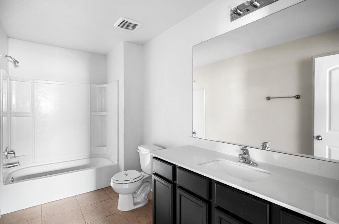New Spacious Room in Manor, TX! Beautiful Furnished Rooms | Near Tesla, Amazon, Samsung Taylor | All - Photo 6