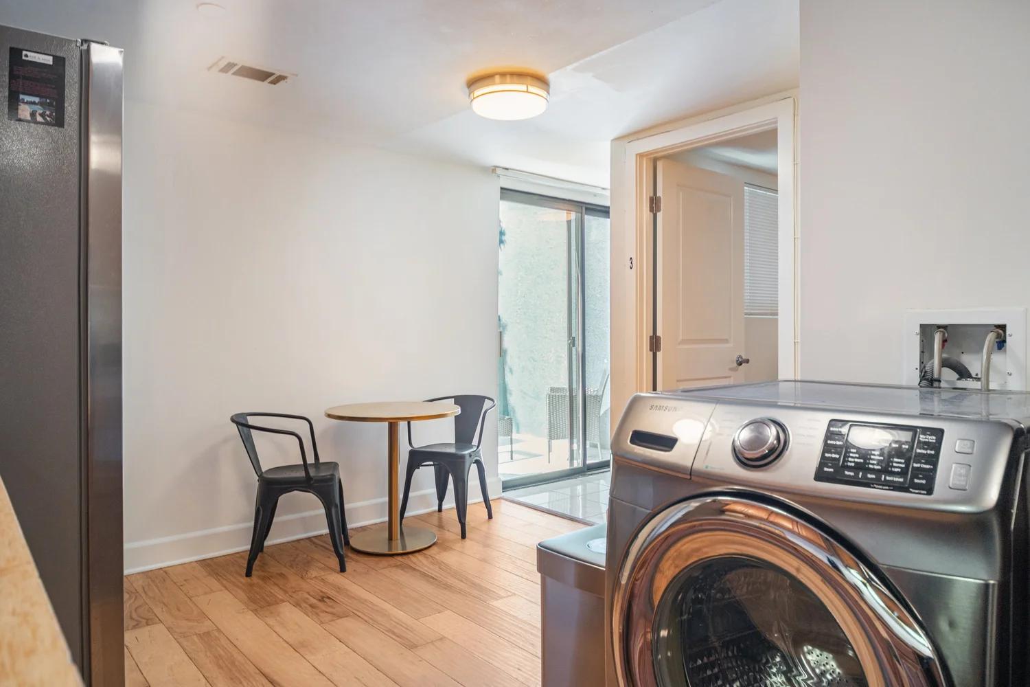 Fully furnished Private room in Co-living apartment just 5 minutes walking from UCLA - Photo 4