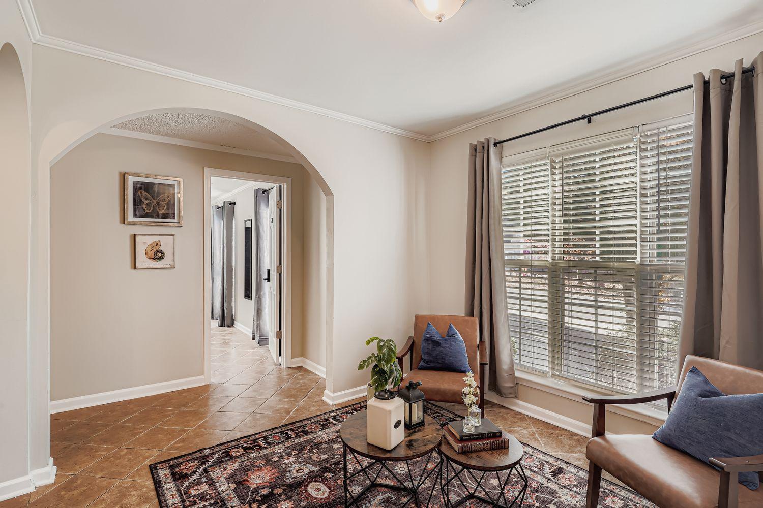 Feel at home in Osage Circle |Modern Comfort Meets Affordable Luxury| Clean, comfortable living | Bi - Photo 12