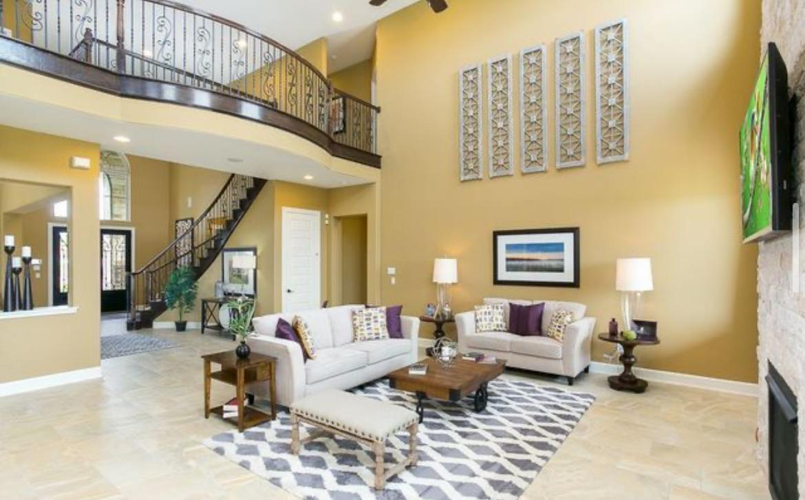 Spacious, bright, and cozy gem in Converse San Antonio - Photo 1