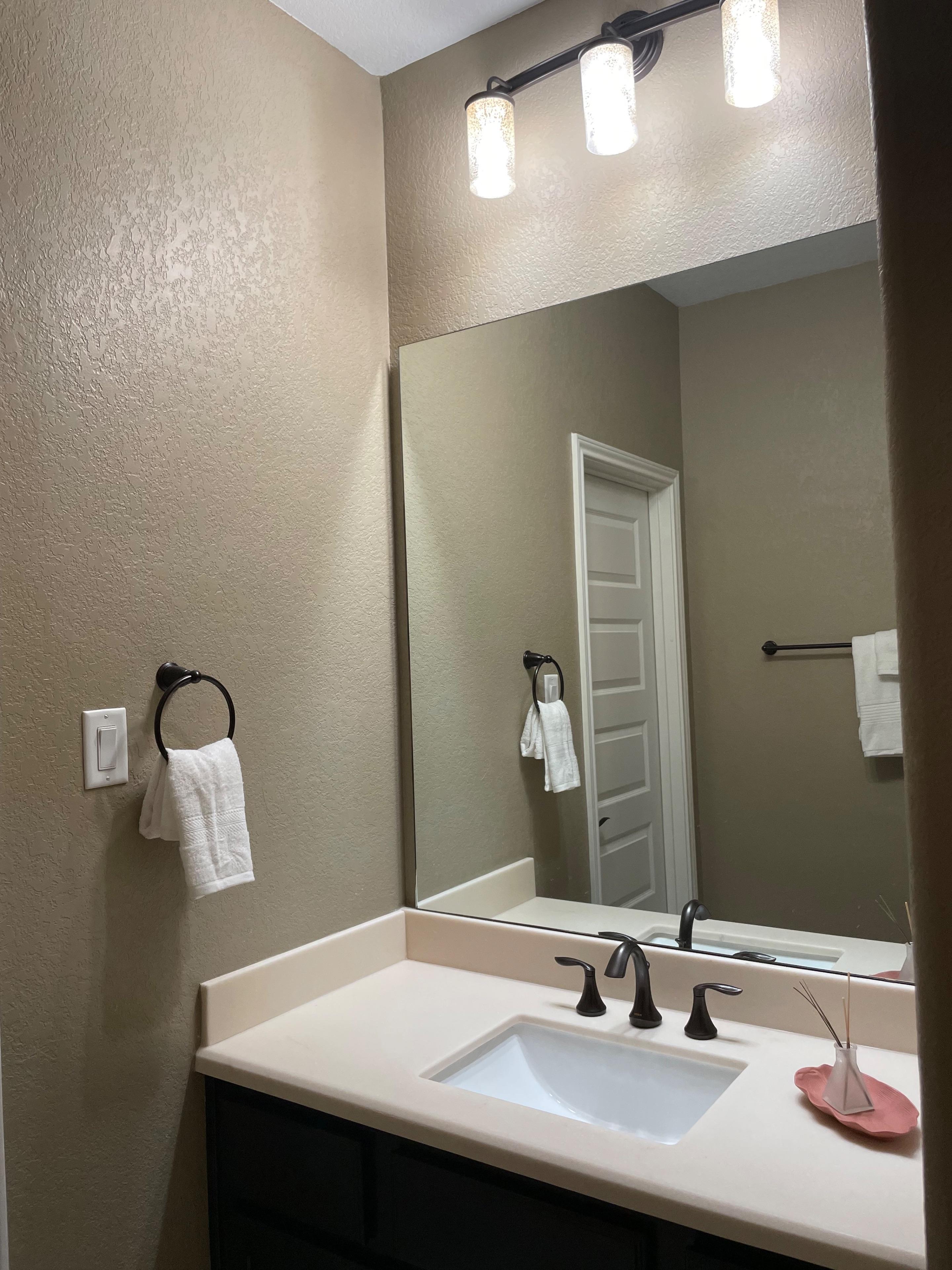 Spacious, bright, and cozy gem in Converse San Antonio - Photo 10