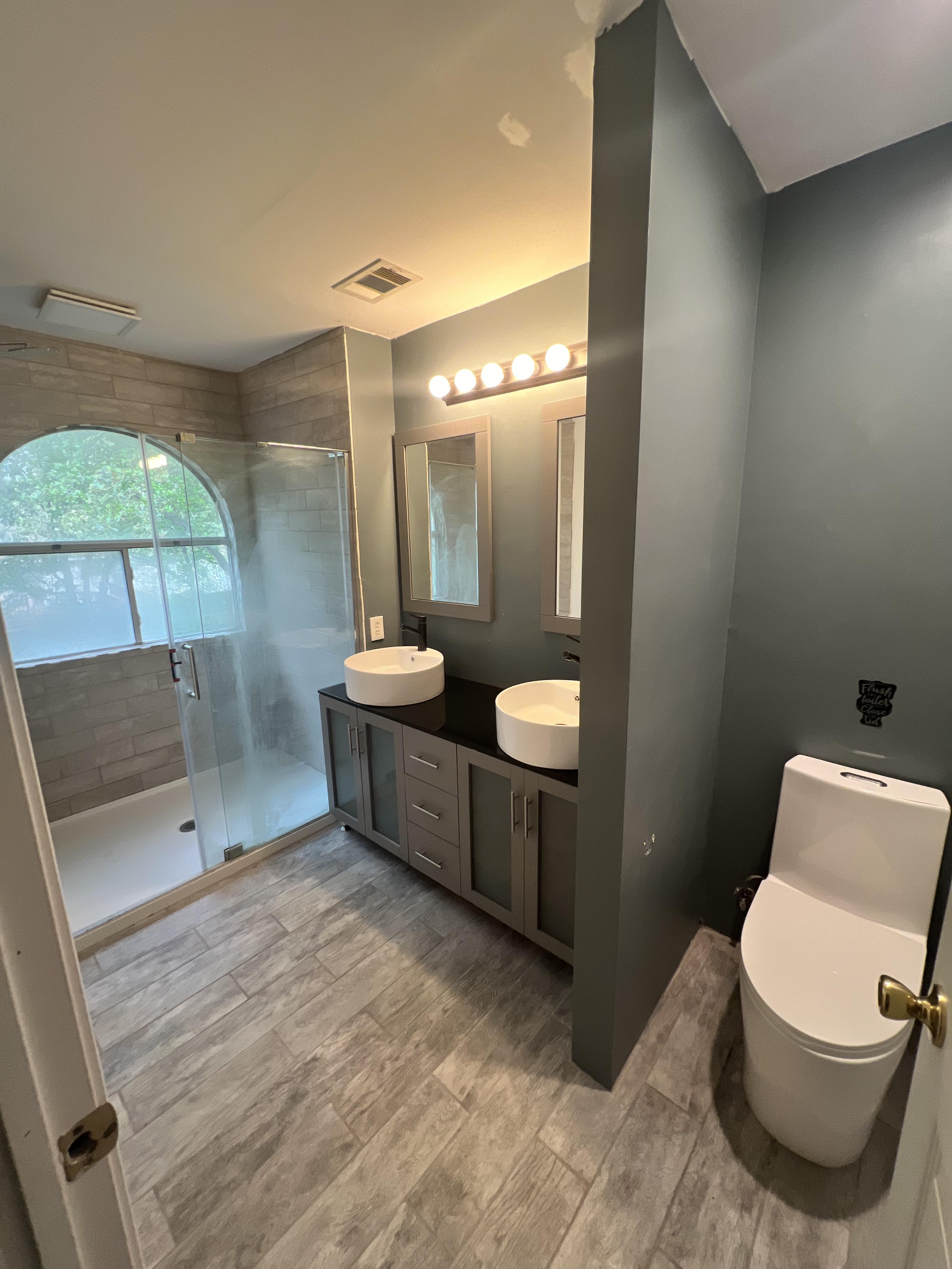 Spacious & high-quality San Antonio House with Dining area Room 4 - Photo 6