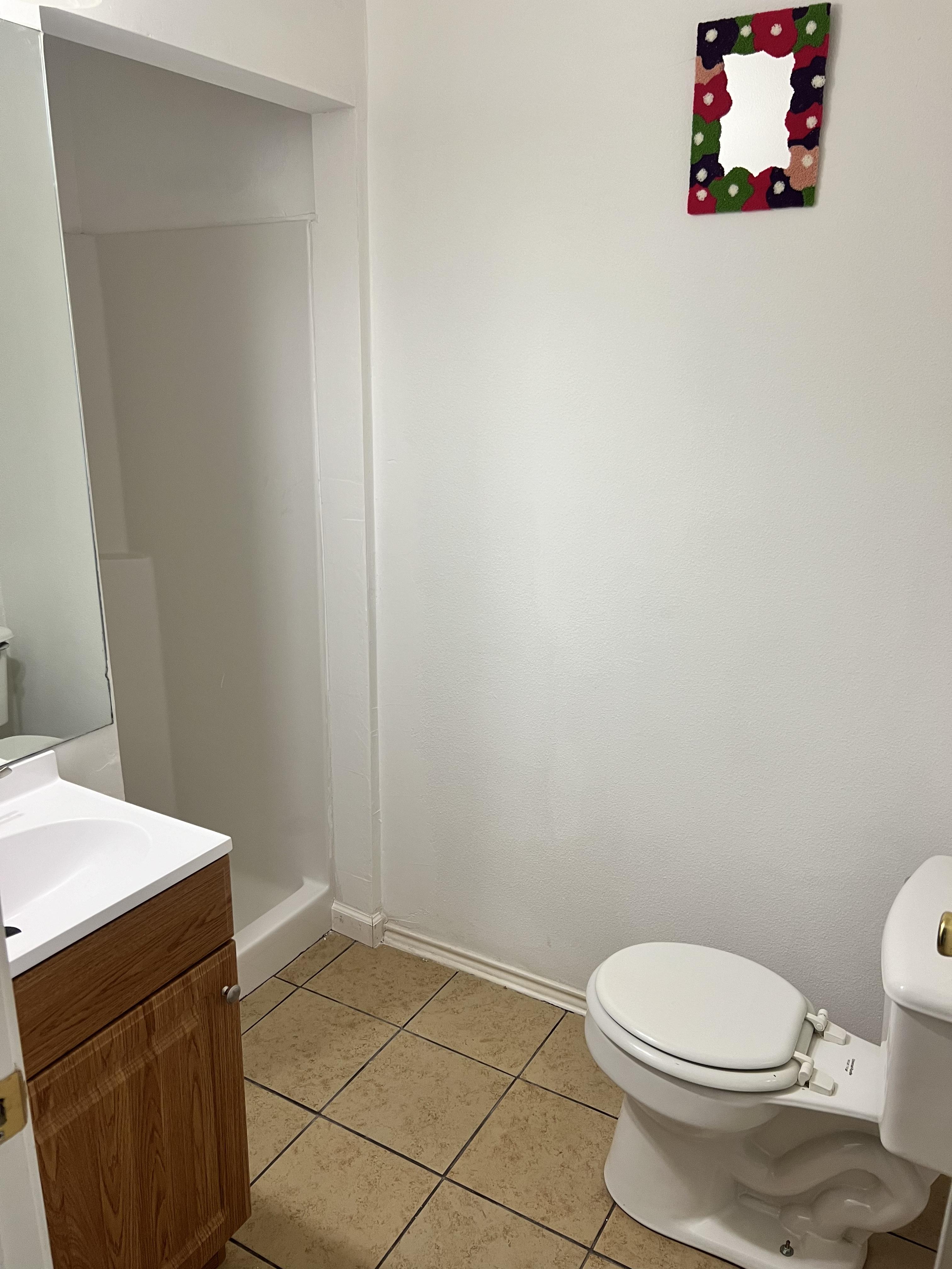 Spacious & high-quality San Antonio House with Dining area Room 4 - Photo 8