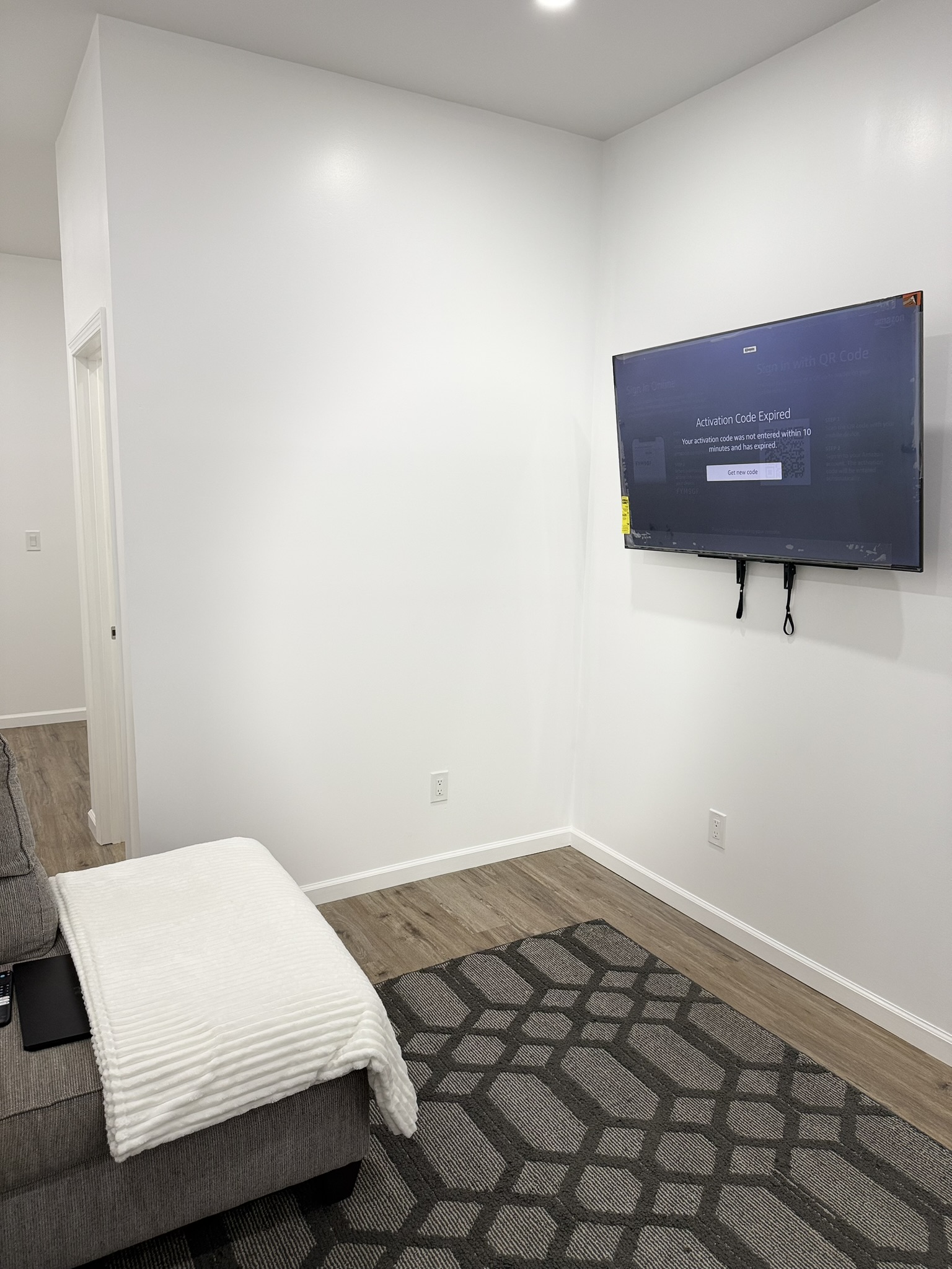 Newly renovated room in Eastpoint Room 4 - Photo 2