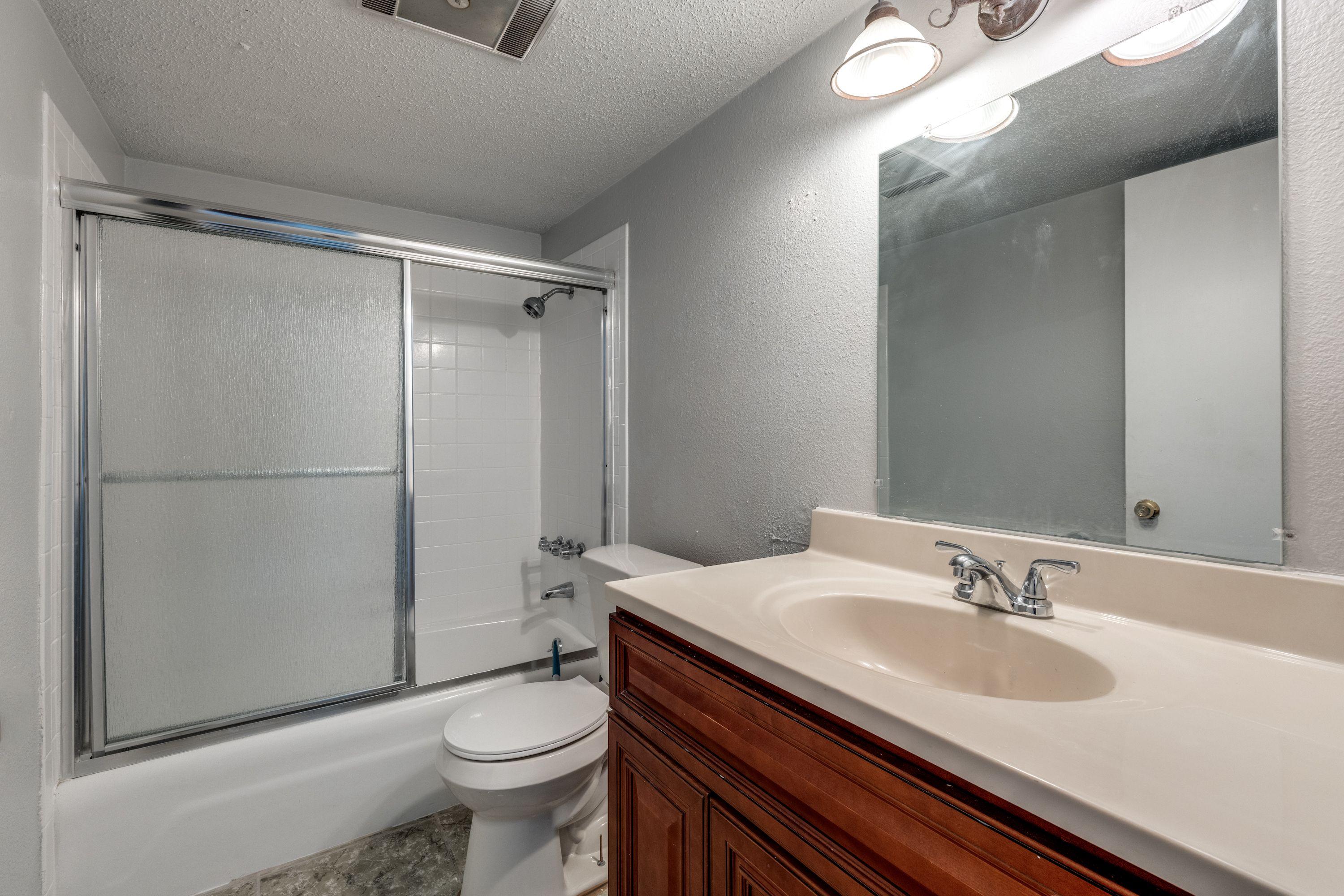 Diamond Room - Photo 8