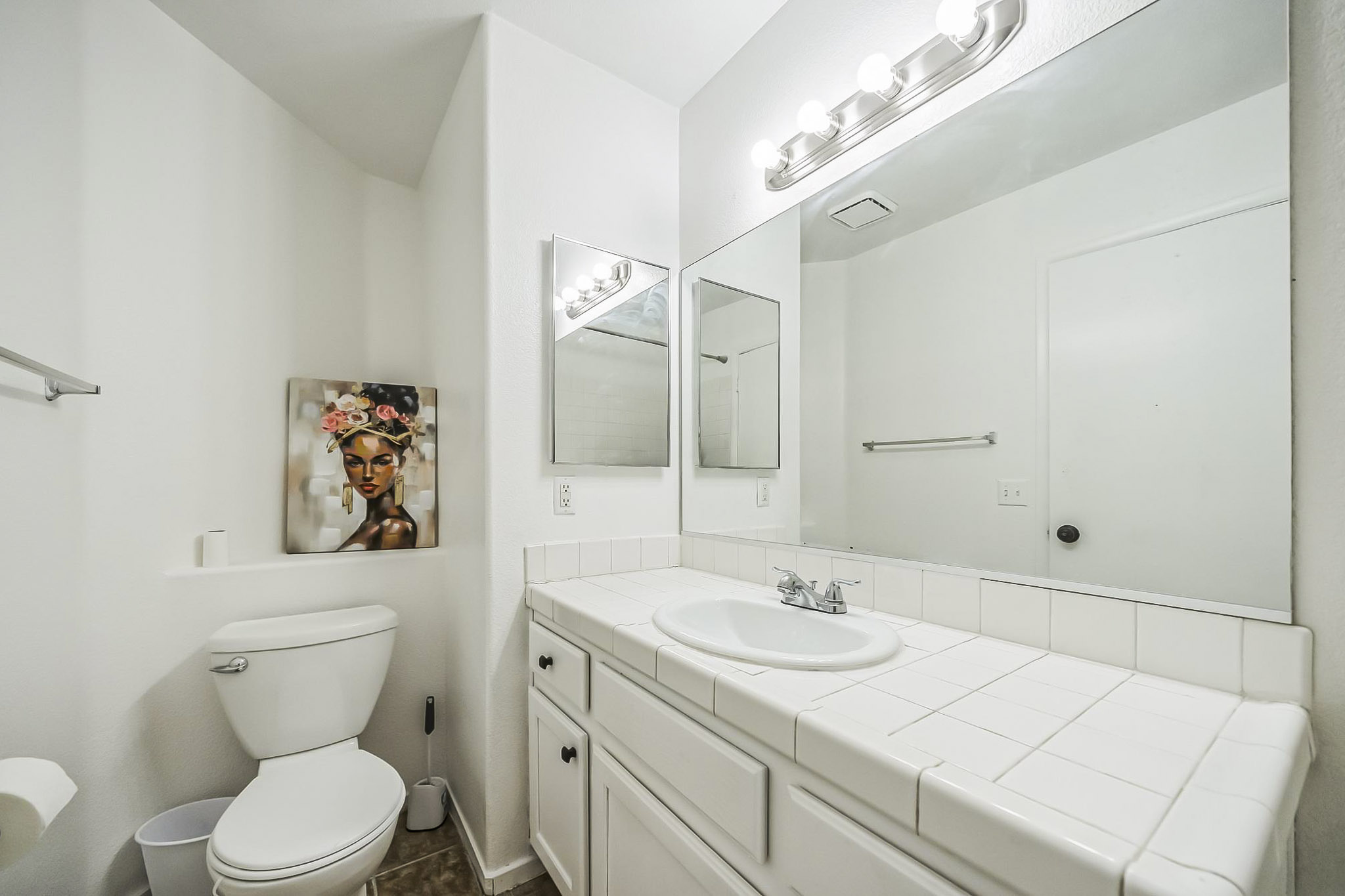 Don't Miss Out! Beautiful Rooms In North Las Vegas Now Available. - Photo 9