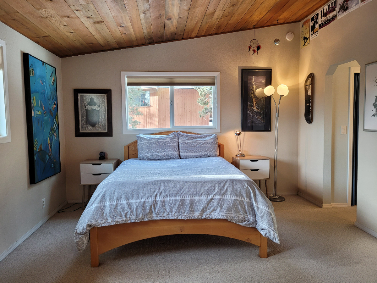 Spacious House, Front & Back Porch. Awbrey Butte Hillside with Mountain Views - Photo 6