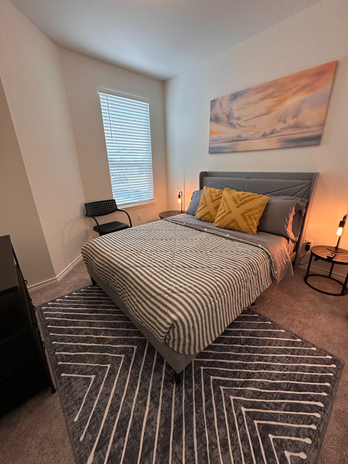 All New Construction Home in Quiet Subdivision, Fully Furnished Modern Room & Own Bath, Utilities In - Photo 3