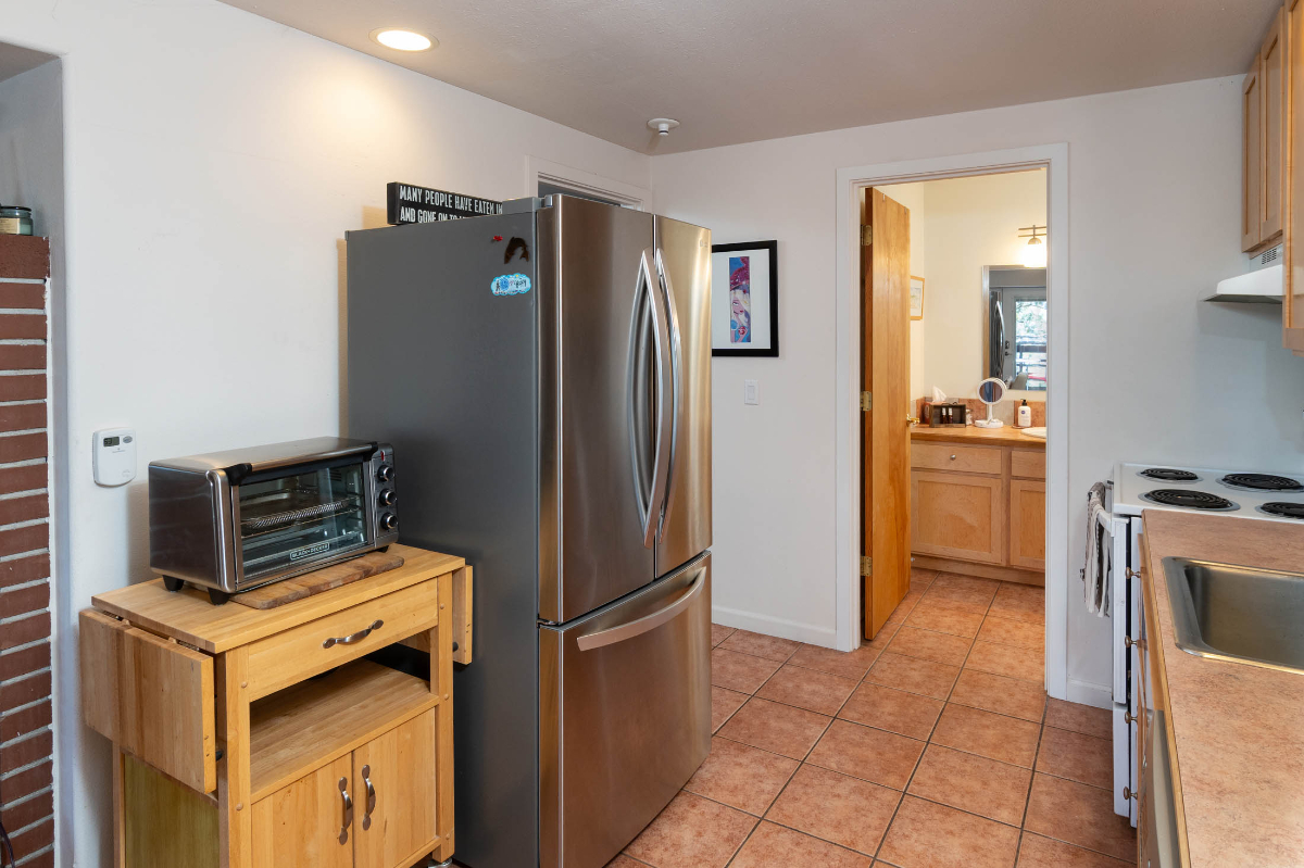 Fabulous ADU on Bend's desirable west side - Photo 2