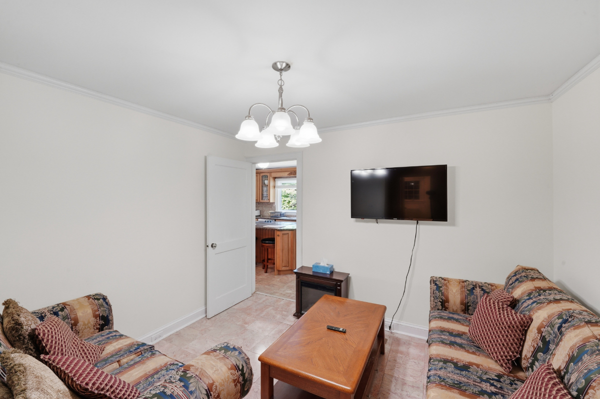 3BR Peaceful Home Retreat - Photo 10