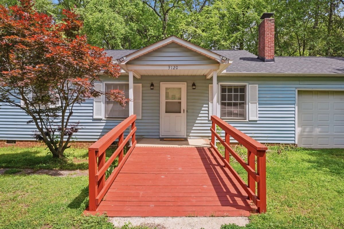 3BR Peaceful Home Retreat - Photo 11