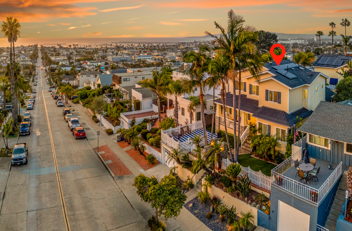 Luxury Ocean view, pool/spa, 4 bedroom, 3 bath, 3 car garage, furnished - Photo 2