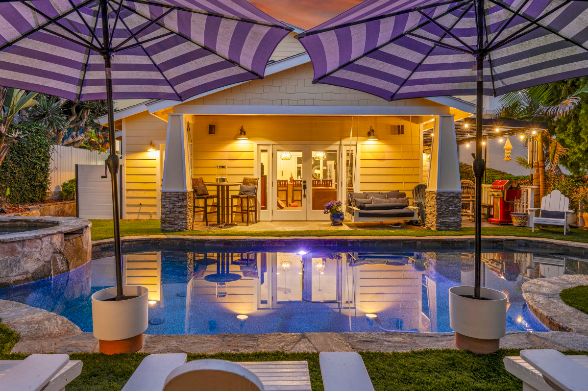 Luxury Ocean view, pool/spa, 4 bedroom, 3 bath, 3 car garage, furnished - Photo 6