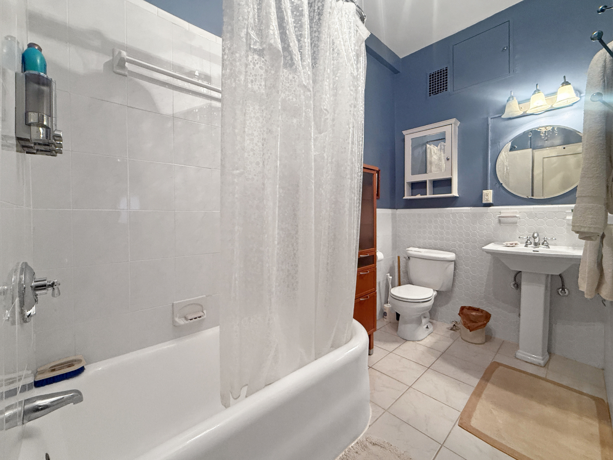 Studio w/ Smart Layout in Prime Adams Morgan Location - Photo 9