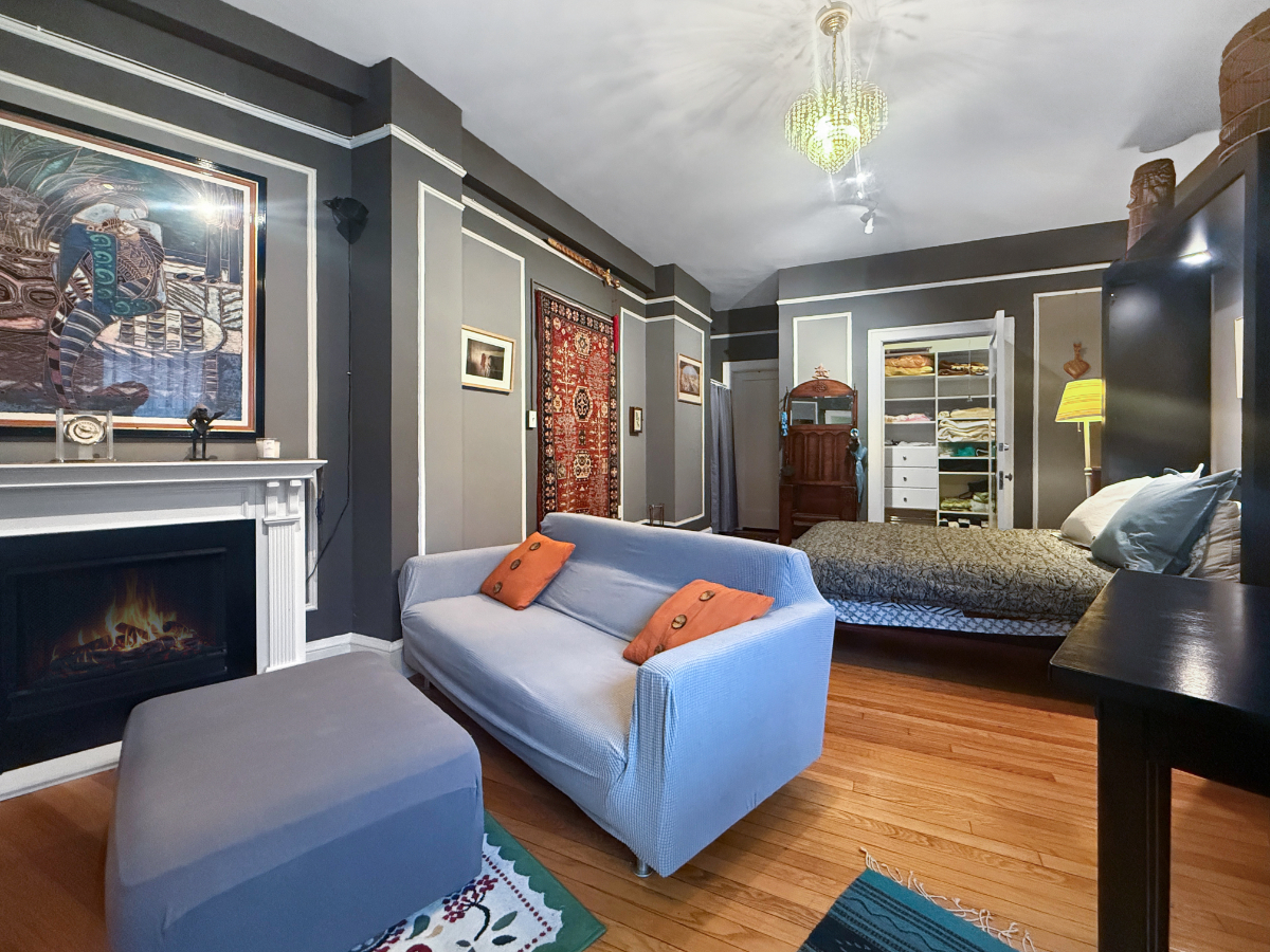 Studio w/ Smart Layout in Prime Adams Morgan Location - Photo 2