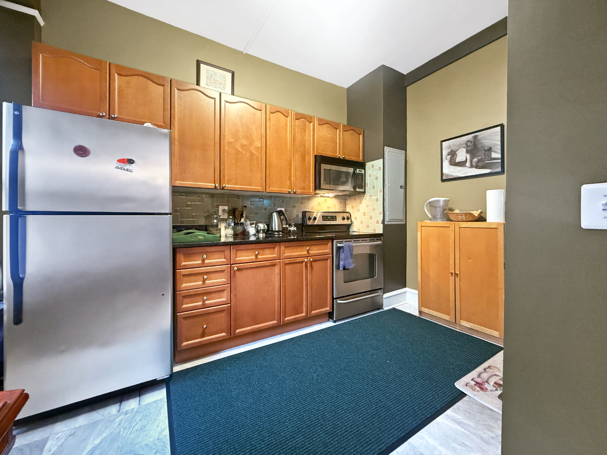 Studio w/ Smart Layout in Prime Adams Morgan Location - Photo 4