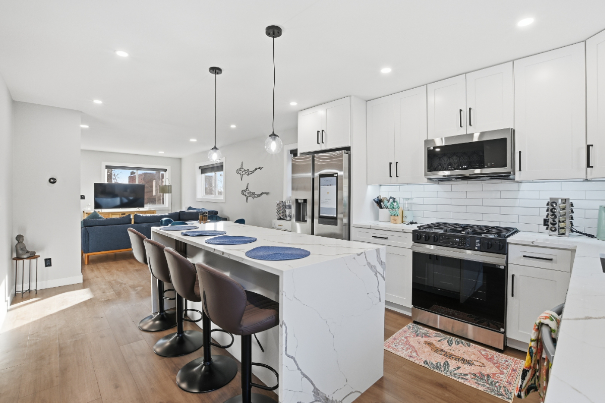 Stylish Home in NW Washington - Photo 1