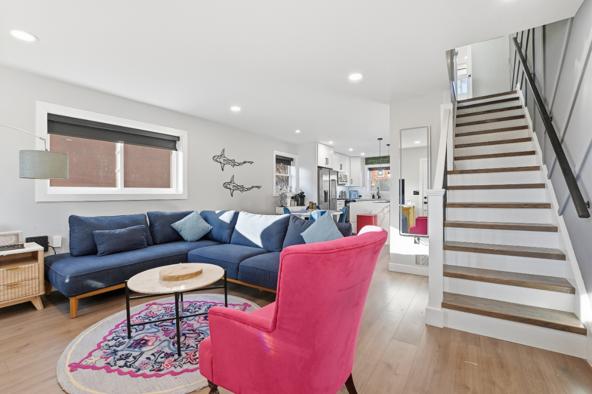 Stylish Home in NW Washington - Photo 7