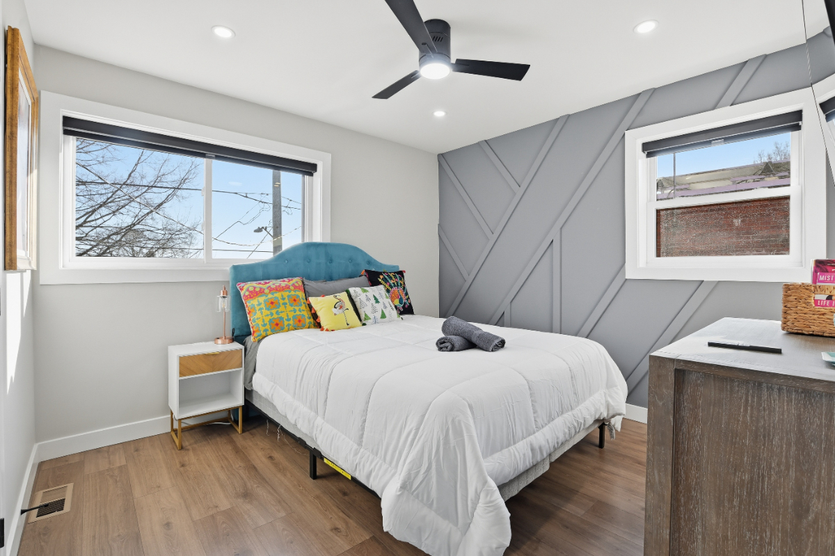 Stylish Home in NW Washington - Photo 10