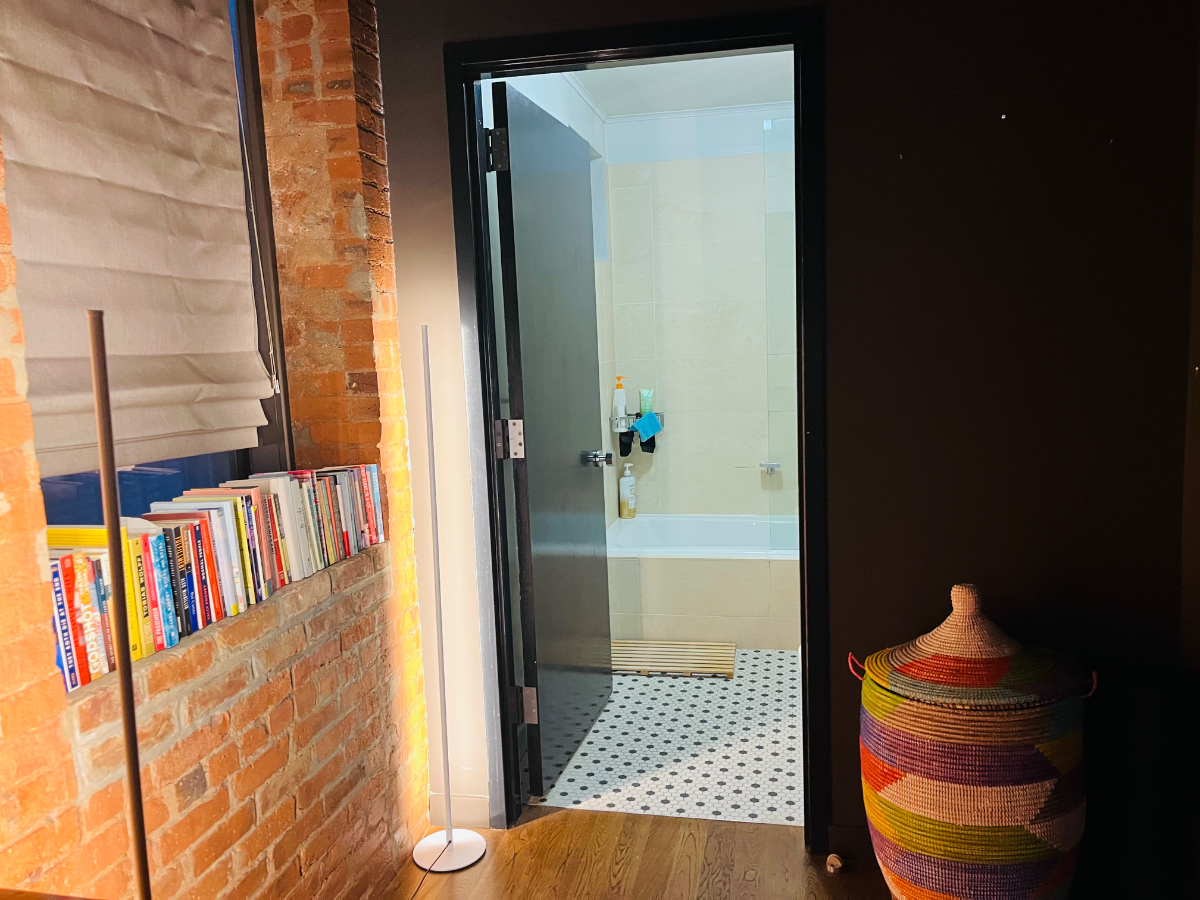 Two-bedroom gem in trendy Williamsburg, Brooklyn - Photo 2