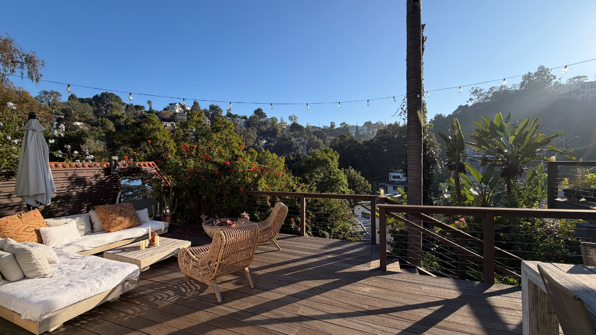 Available Jan 1 - Laurel Canyon 2BR/2BA + Soundproof Recording Studio & Deck - Photo 3