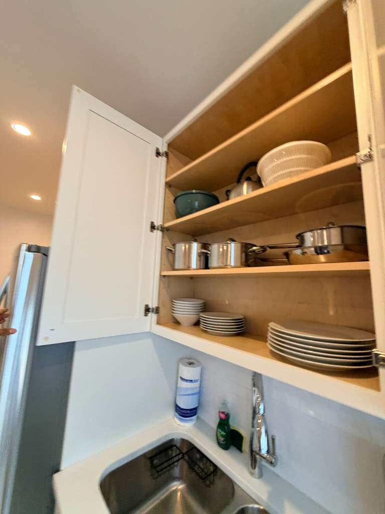Exquisite Fort George 2BR in Elevator Laundry Building Close to Subways - Photo 6