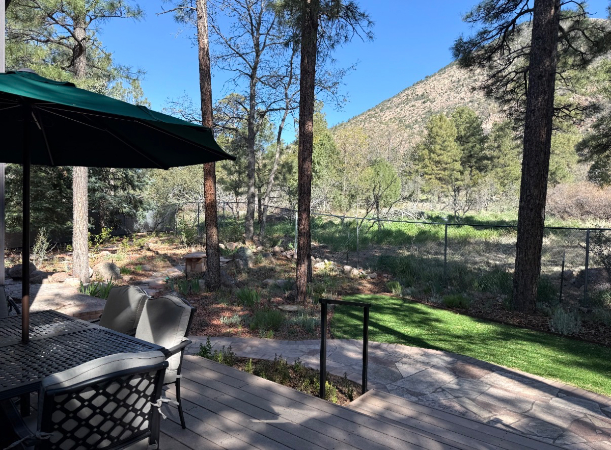 Swiss Manor on Mount Elden - Photo 4