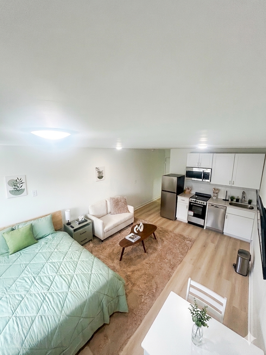 Move In Ready Studio With Workspace, Smart TV And Easy Access Around Columbus - Photo 7