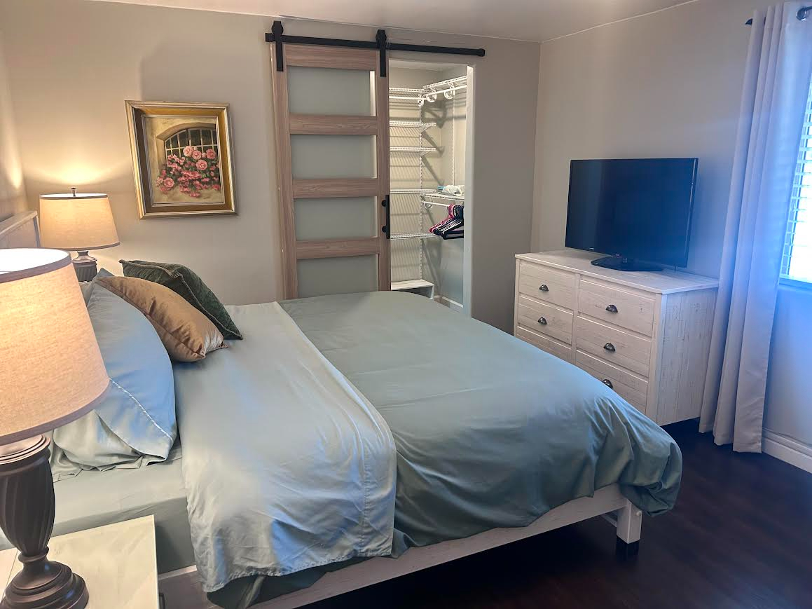 Quiet Foothills Apartment - Photo 10