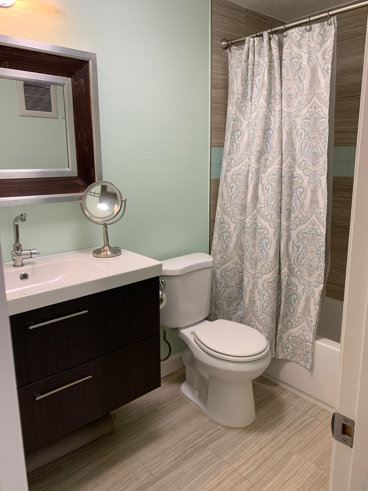 Clean & Beautiful Apartment in La Jolla - Photo 6