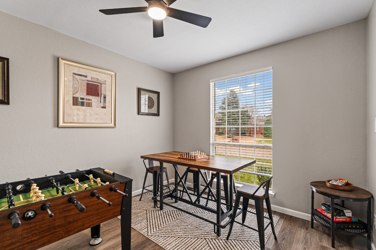 Frisco Extended Stay 4BR  - Game Room - Spacious Fully Fenced Backyard - Photo 12