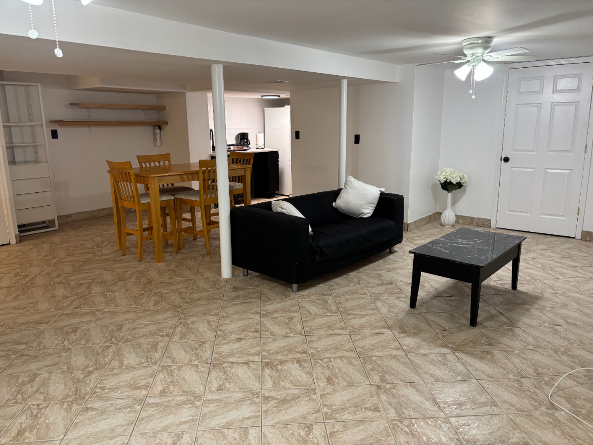 Minutes to NYC. Large 1BR Apartment with Private Entrance (Female Renters ONLY) - Photo 1