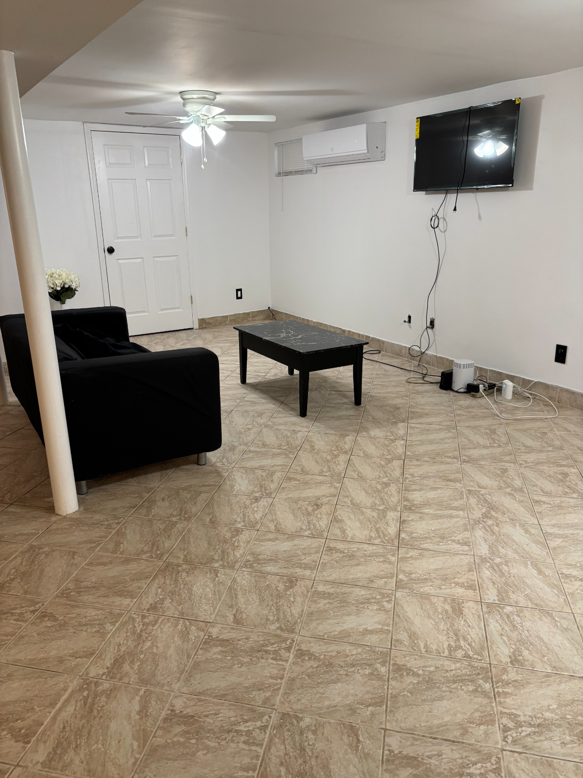 Minutes to NYC. Large 1BR Apartment with Private Entrance (Female Renters ONLY) - Photo 8