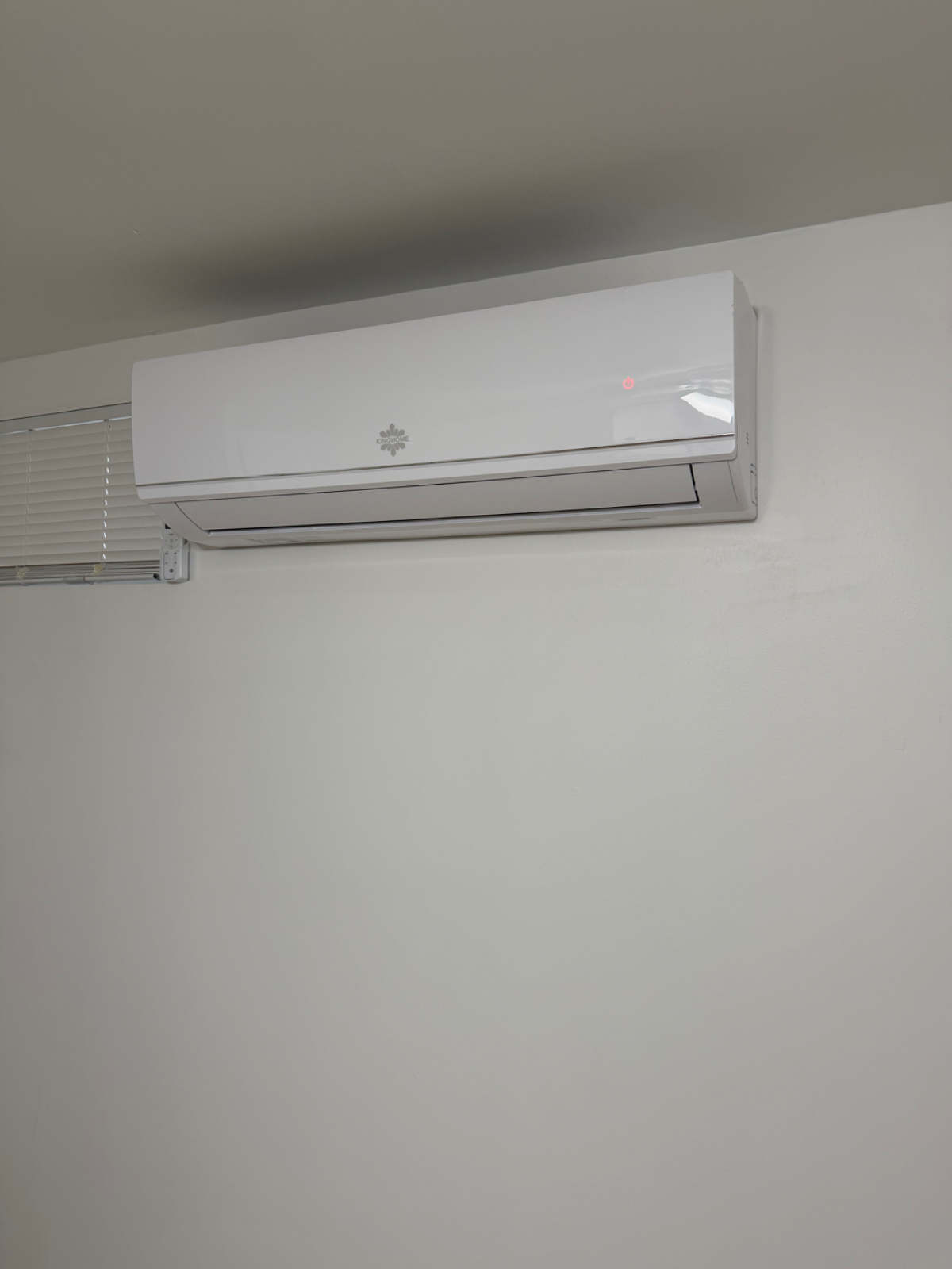 Minutes to NYC. Large 1BR Apartment with Private Entrance (Female Renters ONLY) - Photo 10