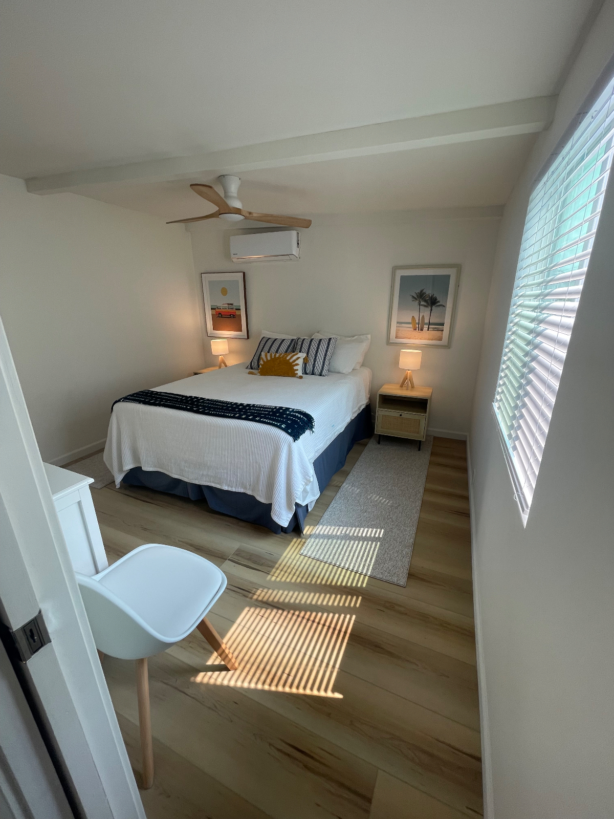 Stunning Fully Furnished 1 BR/1 BA upstairs apartment- steps to the sand in South Mission Beach - Photo 5