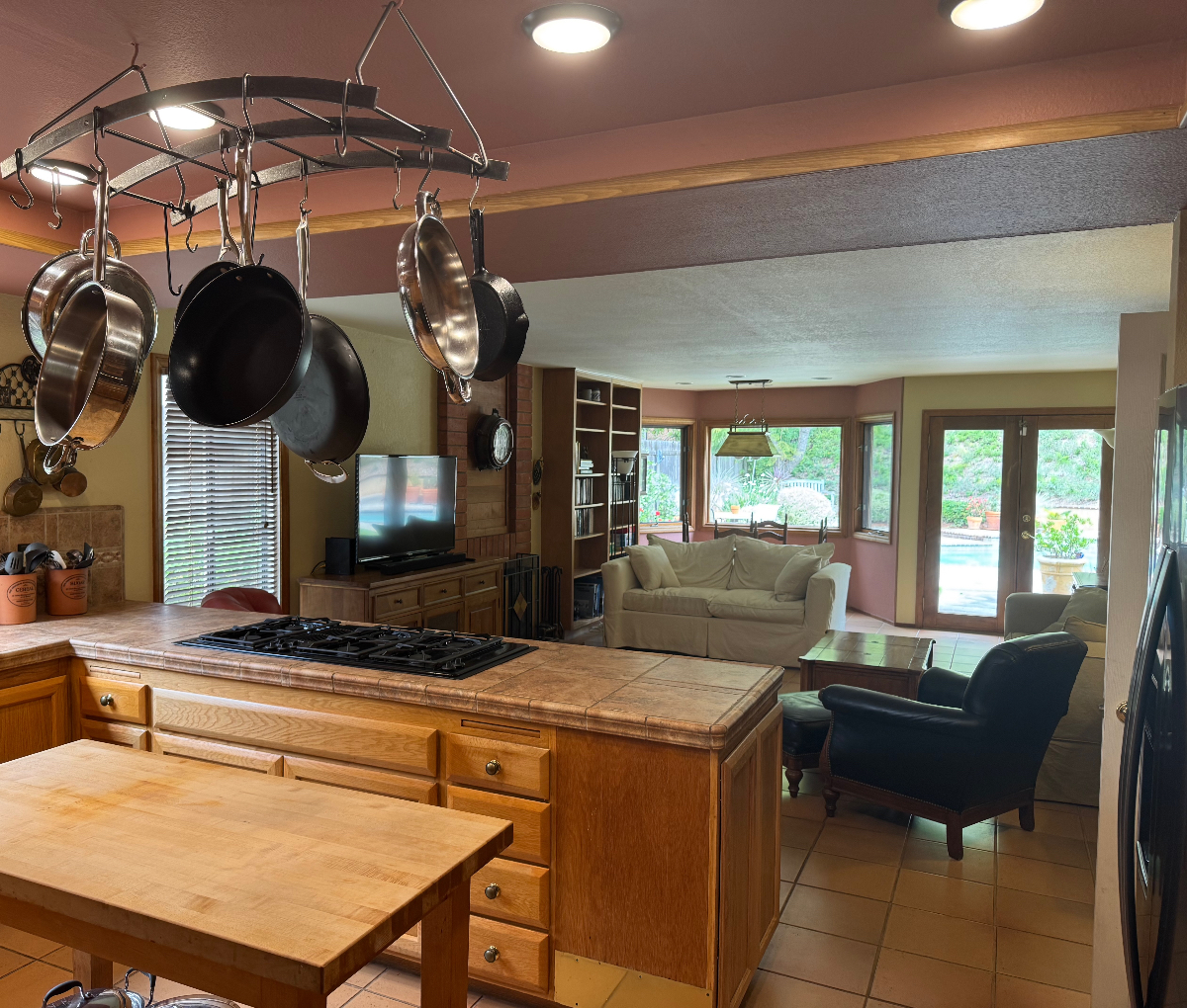 Home w/Private Pool - Near UTC, UCSD & Beaches - Photo 5